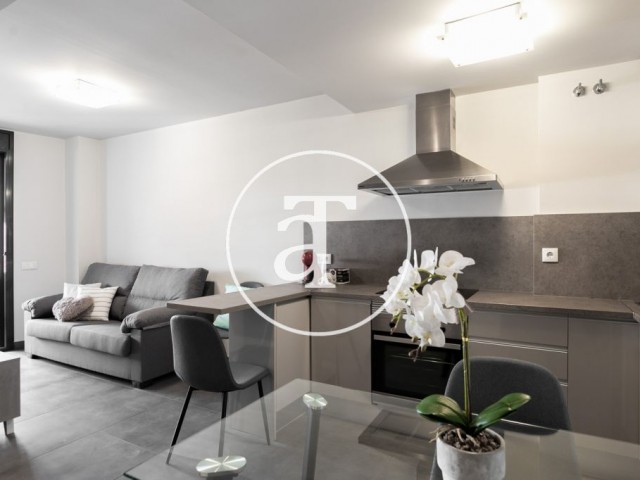 Piso de alquiler temporal de 2 habitaciones y 1 baño con terraza en Cornellà de Llobregat