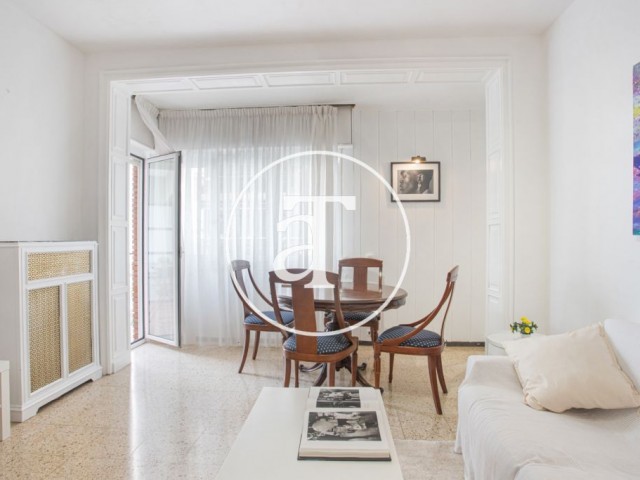 Monthly rental apartment with 3 bedrooms, study and terrace in Les Corts