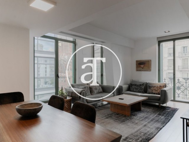 Piso de alquiler temporal de 3 habitaciones en suite en Passeig de Gràcia