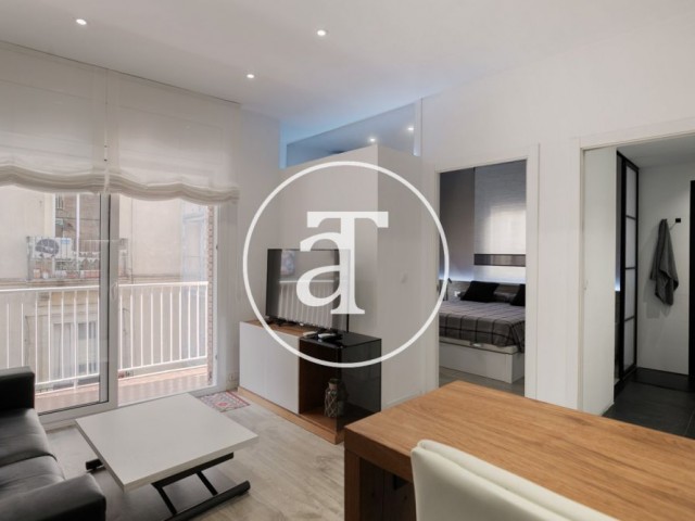 Appartement de location mensuelle avec 1 chambre, 1 salle de bain et terrasse à Gràcia