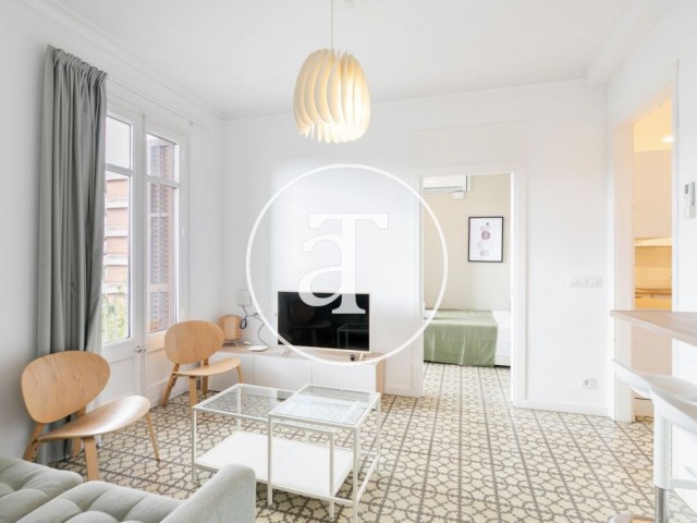 Appartement de location mensuelle de 3 chambres, 2 salles de bain et 2 balcons dans l’Eixample