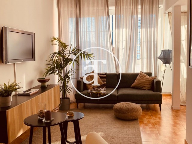 Piso de alquiler temporal de 3 habitaciones y 1 baño con trastero en Gràcia