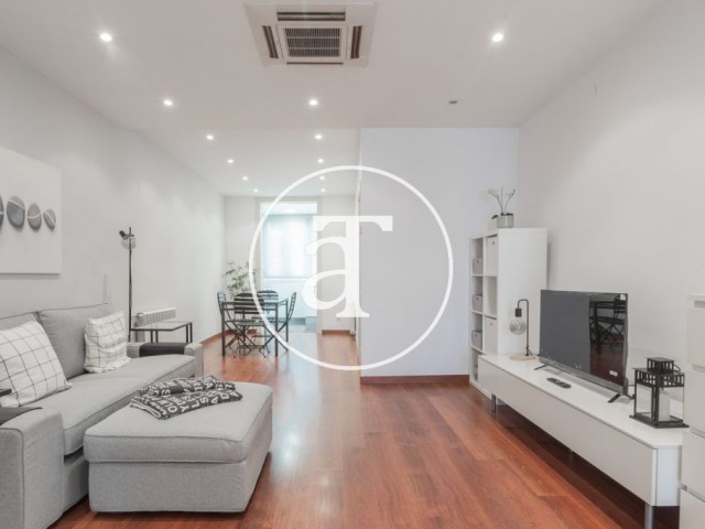 Monthly rental apartment with 1 bedroom, 1 bathroom and balcony in Gràcia