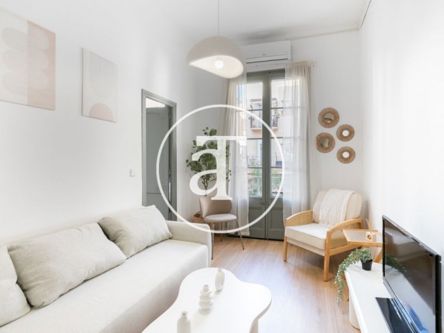Appartement de location mensuelle avec 3 chambres, 1 salle de bain et balcon à Ciutat Vella
