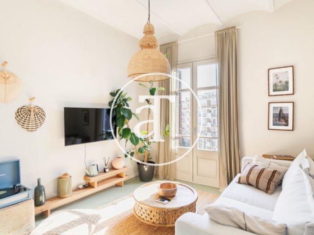 Appartement de location mensuelle avec 2 chambres, 2 salles de bain et balcon dans l’Eixample