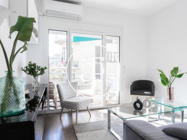 Piso de alquiler temporal de 2 habitaciones, balcón y 2 baños en el Eixample