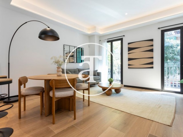 Appartement de location mensuelle avec 3 chambres et 2 salles de bain à L