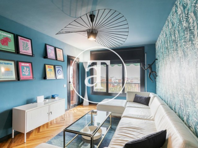 Piso de alquiler temporal de 2 habitaciones, terraza y 2 baños en Nou Barris