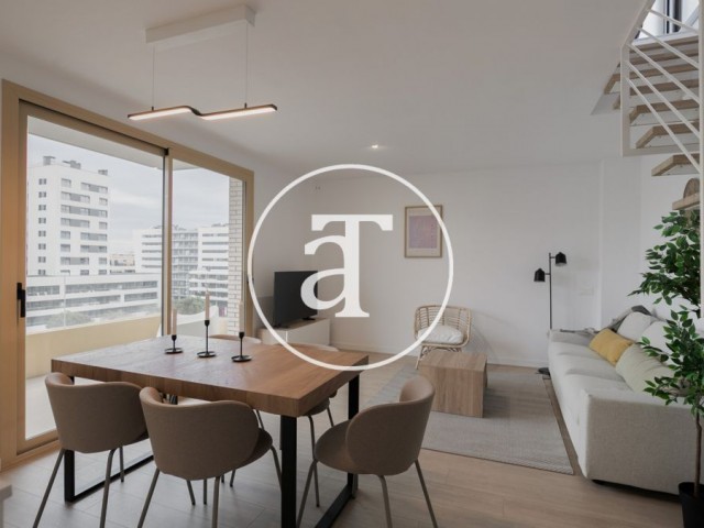 Monthly rental penthouse with 3 bedrooms with balcony, terrace, and 2 bathrooms in Badalona