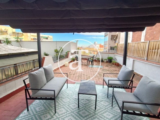 Piso de alquiler temporal de 2 habitaciones y 1 baño con gran terraza en el Guinardó
