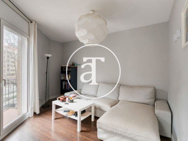 Monthly rental apartment with 1 bedroom, 1 bathroom and balcony in Sant Andreu in a well-connected area