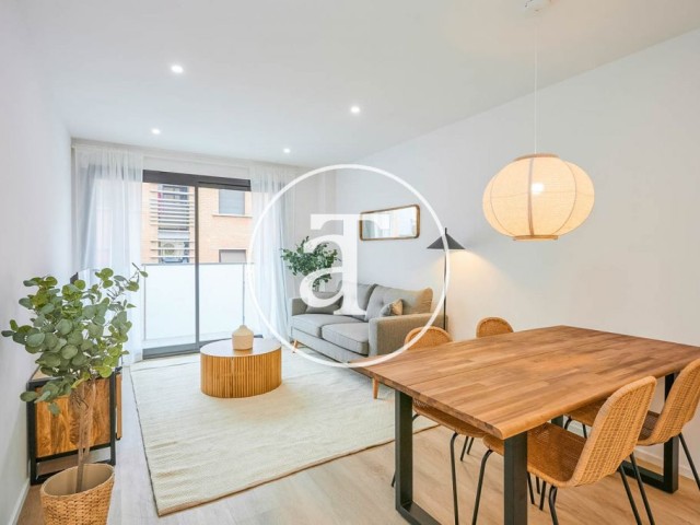 Piso de alquiler temporal de 3 habitaciones y balcón en Santa Eulalia