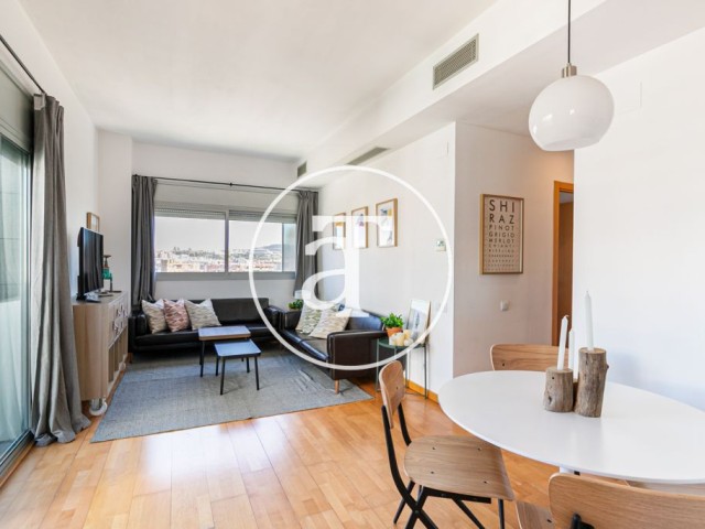 Monthly rental apartment with 2 bedrooms, balcony and 2 bathrooms in Plaza Europa