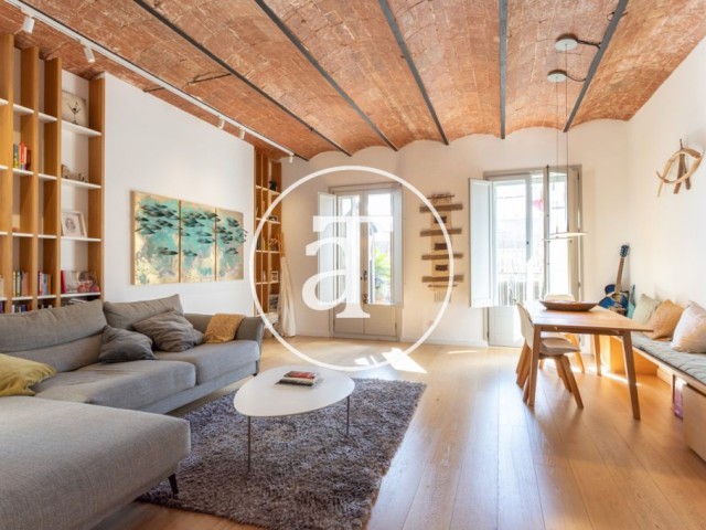 Appartement en location temporaire avec 2 chambres et 2 salles de bains avec terrasse aux Corts