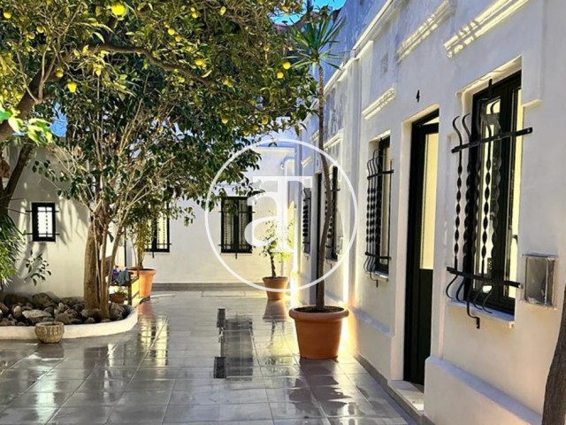 Maison de location temporaire avec 2 chambres et terrasse à quelques pas du Parc Güell