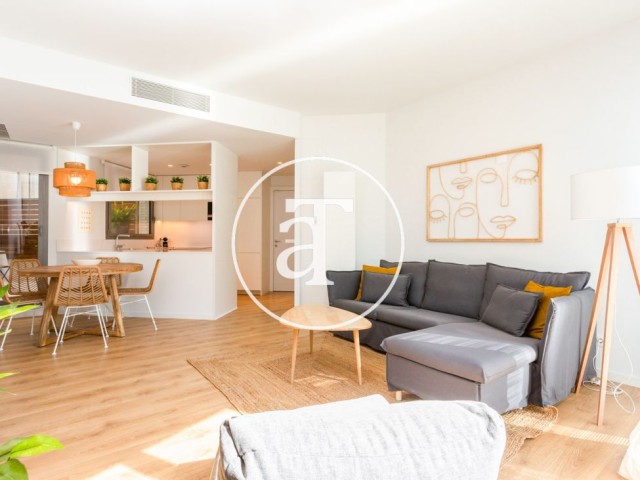 Appartement en location temporaire avec 3 chambres, terrasse et piscine partagée, à deux pas de avenue Diagonal.