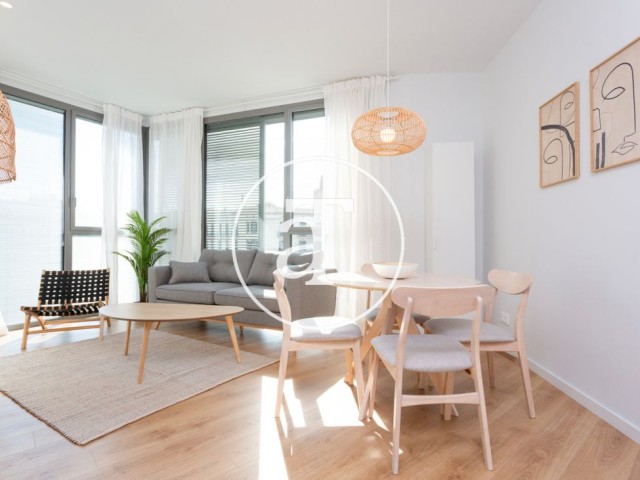 Appartement en location temporaire avec 2 chambres et piscine partagée, à deux pas de l'avenue Diagonal.