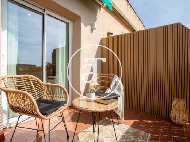 Piso de alquiler temporal con 2 habitaciones y terraza cerca a estación Verdaguer