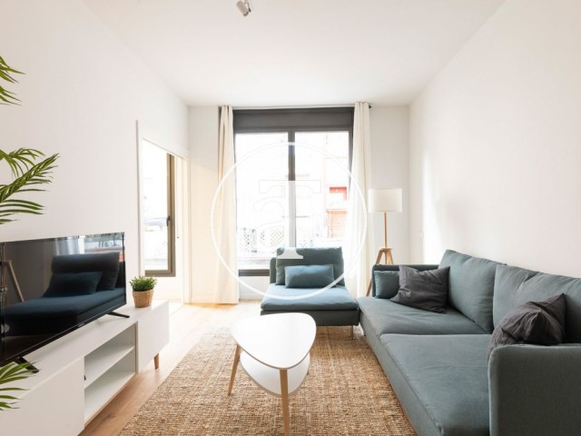 Appartement en location temporaire avec 3 chambres doubles et piscine commune