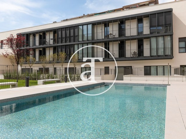 Appartement en location temporaire avec 3 chambres doubles et piscine commune