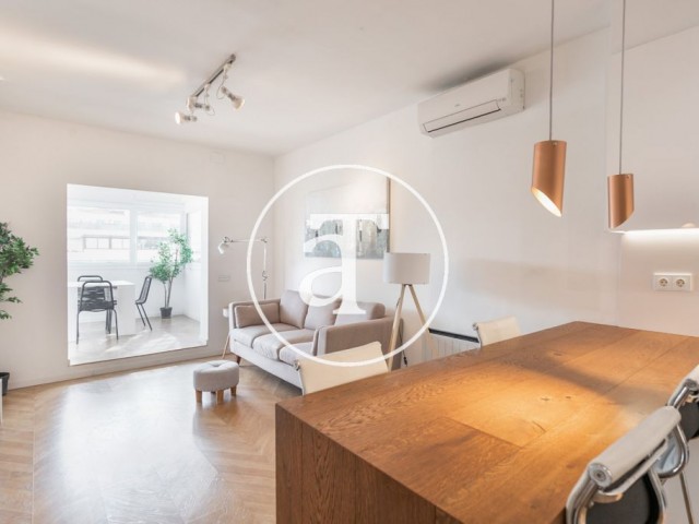 Ático de alquiler temporal de 2 habitaciones y 2 baños amueblado a pasos de Turó Park
