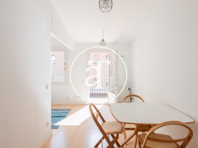 Monthly rental apartment with 1 bedroom, 1 bathroom and 2 balconies in Poblenou
