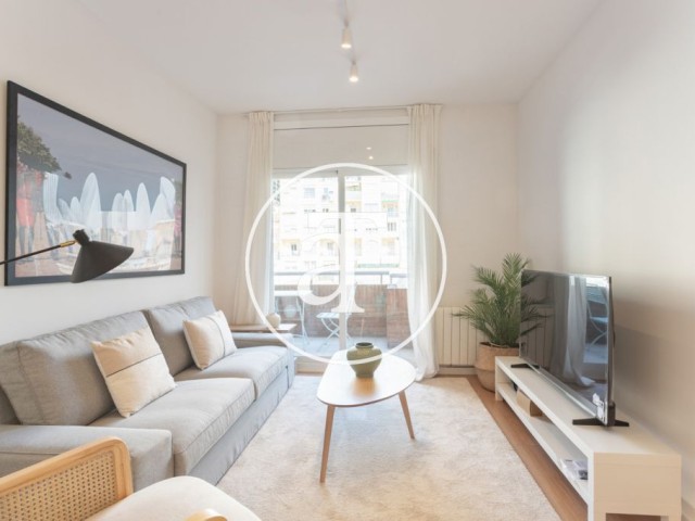 Piso de alquiler temporal de 3 habitaciones y 2 baños con 2 terrazas junto a Avenida Diagonal