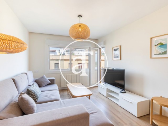 Monthly rental apartment with 2 bedrooms and a studio, 2 bathrooms and a balcony in Sant Martí