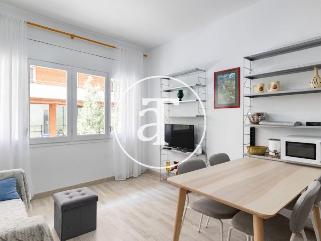 Appartement en location temporaire avec 1 chambre, patio privé et 1 salle de bain aux Corts