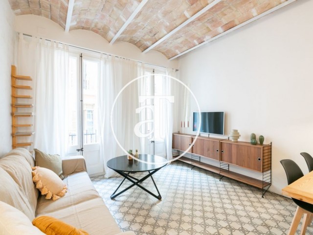 Piso de alquiler temporal en el corazón de Villa Gracia en Barcelona