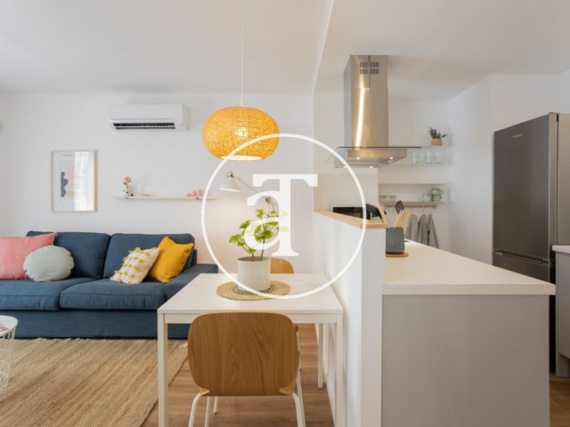 Monthly rental apartment with 2 double bedrooms in a central area of Barcelona.