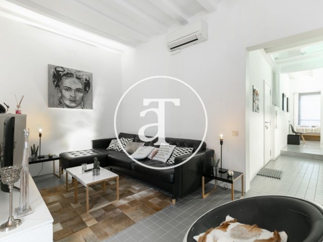 Monthly rental apartment with 2 double bedrooms in Gothic neighborhood