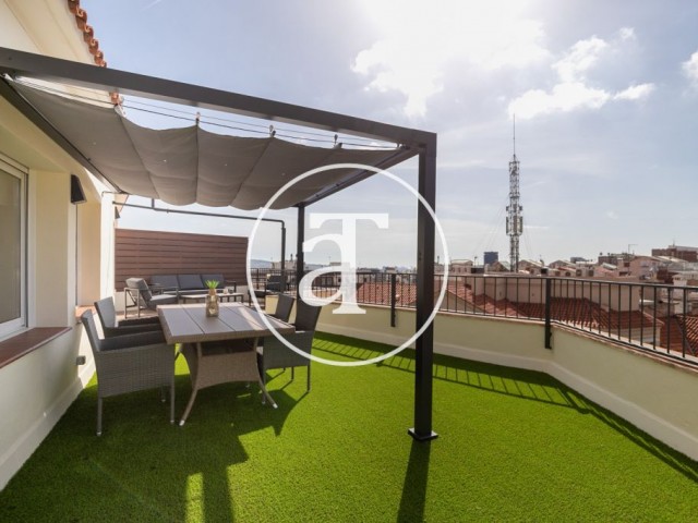 Ático de alquiler temporal de 2 habitaciones con terraza en Sarriá - Sant Gervasi