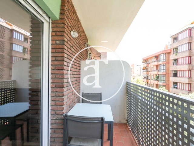 Monthly rental apartment with 3 double bedrooms steps from the Sagrada Familia