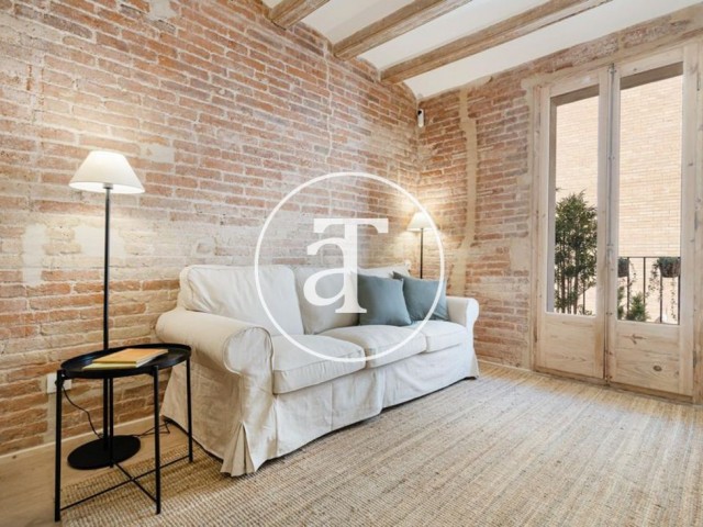Monthly rental brand new 2-bedroom apartment steps away from Plaza España