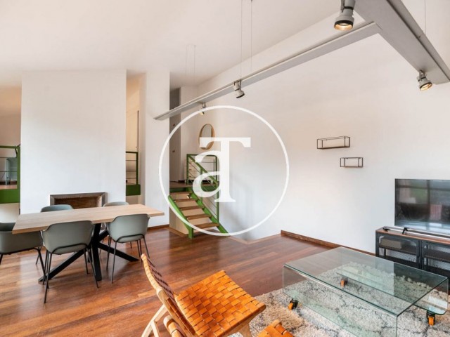 Monthly rental triplex with 2 bedrooms close to Plaza Catalunya