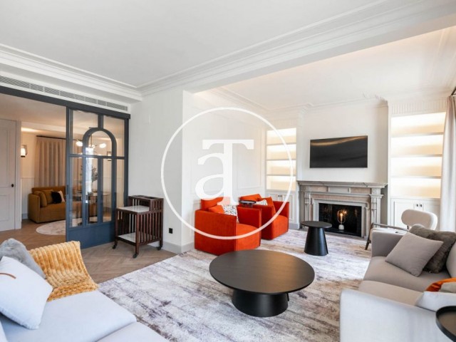 Brand new apartment monthly rental, with 3 bedrooms, studio and terrace in Paseo de Gracia