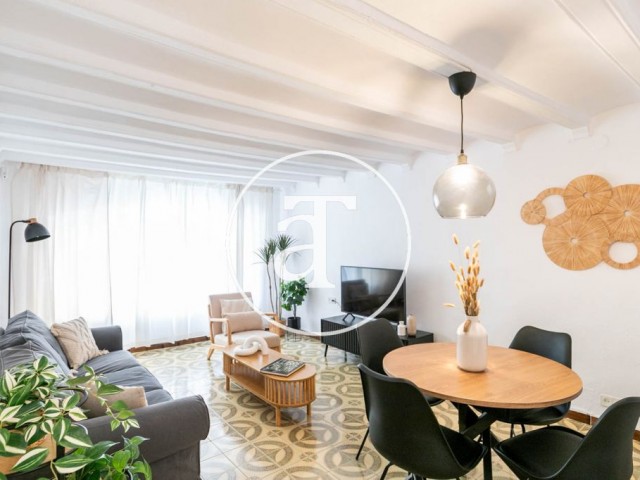 Appartement en location temporaire avec 3 chambres, studio et terrasse à Carrer de Joaquin Costa