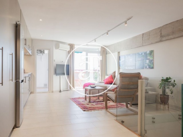 Duplex en location mensuelle avec 3 chambres, 2 salles de bain et 2 balcons avec vue à Sant MartÃ