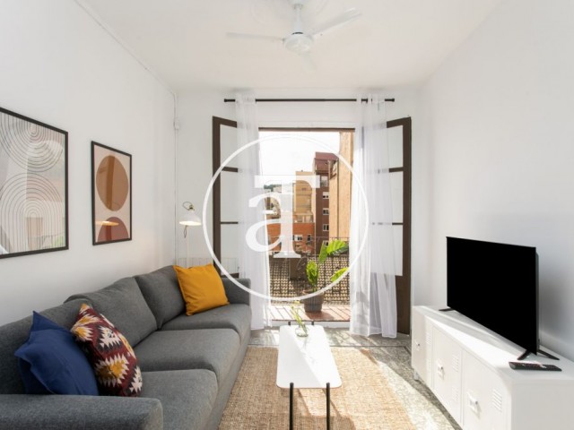 Modern apartment for rent, steps away from the Poble Sec subway in Barcelona