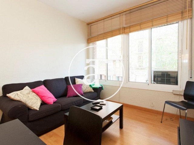 Monthly rental apartment with 2 bedrooms near Joan Miró Park