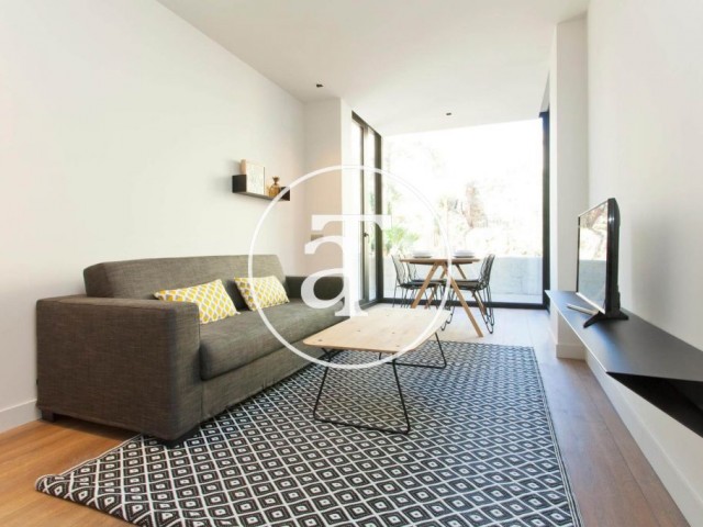 Monthly rental apartment with 2 bedrooms and garden area in a residential area of Barcelona.