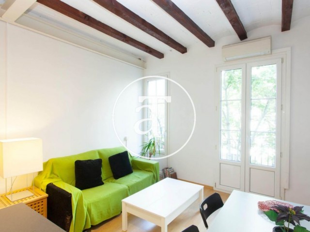 Monthly rental apartment with 2 bedrooms in Julián Romea street, Barcelona