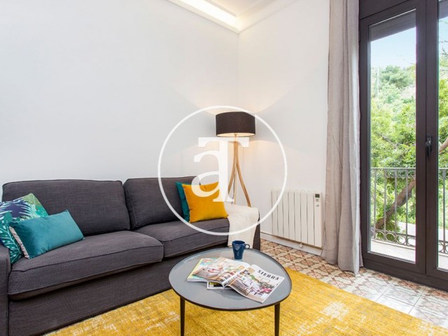 Monthly rental apartment with two double beds in Barcelona