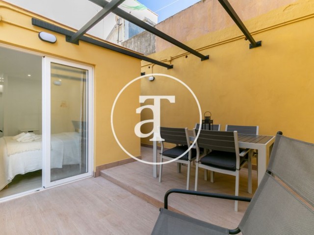 Monthly rental duplex with terrace on the seafront in Barceloneta