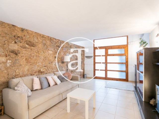 Duplex for temporary rental of 2 double bedrooms in Gracia