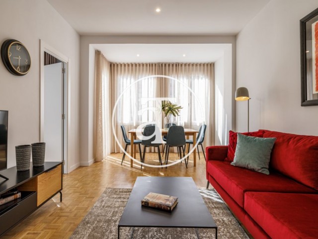 Monthly rental of 3 bedroom apartment in Eixample Dreta
