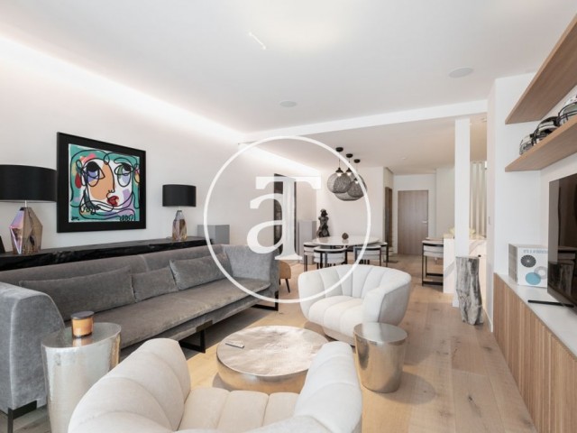 Monthly rental luxury duplex with 3 bedroom and terrace in Eixample